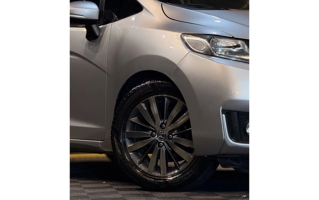 imagem-https://www.socarrao.com.br/sc-vehicle-images-prod/3842515/1789484685897-1_120141.jpg