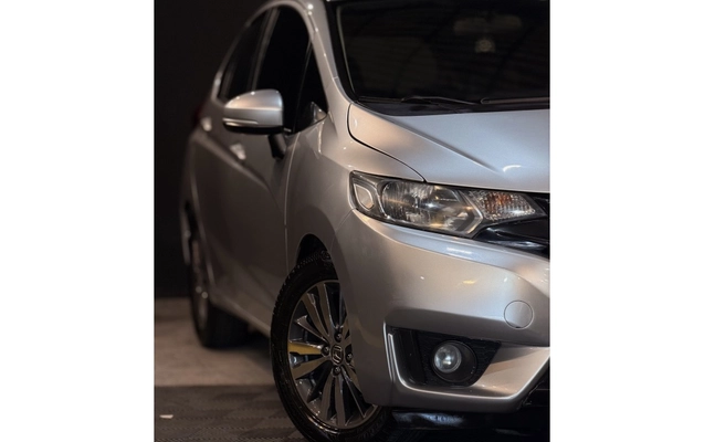 imagem-https://www.socarrao.com.br/sc-vehicle-images-prod/3842515/1789484685901-1_120146.jpg