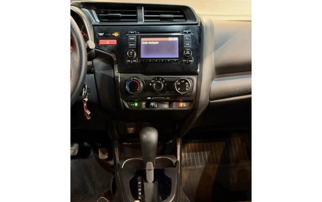 imagem-https://www.socarrao.com.br/sc-vehicle-images-prod/3842515/1789484685917-1_120200.jpg