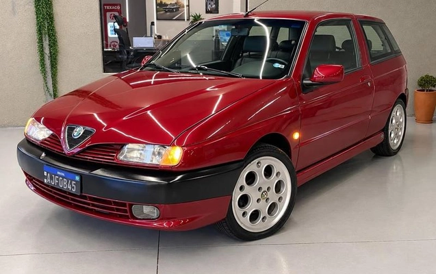 imagem-https://www.socarrao.com.br/sc-vehicle-images-prod/3842587/1789506642153-8192274_12_B_fbc43d796e.jpeg