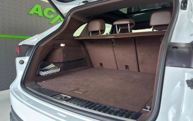 imagem-https://www.socarrao.com.br/sc-vehicle-images-prod/3842605/1789495997792-7883883_15_B_6c5f877713.jpeg