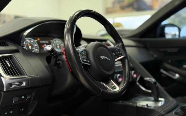 imagem-https://www.socarrao.com.br/sc-vehicle-images-prod/3842607/1789485144037-7415526_9_B_6a1d4d843d.jpeg