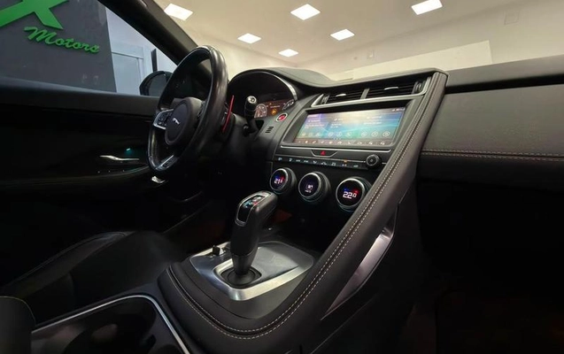 imagem-https://www.socarrao.com.br/sc-vehicle-images-prod/3842607/1789485144045-7415526_13_B_f5c2971315.jpeg
