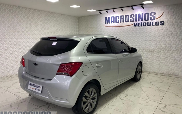 imagem-https://www.socarrao.com.br/sc-vehicle-images-prod/3842903/1789485555323-9ececd3e5e0c405ba37f7e7892d8a8db_1789485240238.jpg