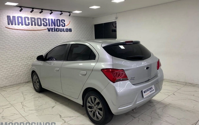 imagem-https://www.socarrao.com.br/sc-vehicle-images-prod/3842909/1789485562153-749946e6ae5542b6bf549af73d92442c_1789485240233.jpg