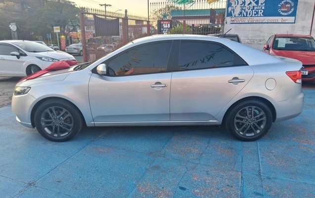 imagem-https://www.socarrao.com.br/sc-vehicle-images-prod/3842982/1789674425451-8455868_4_B_5c91e90503.jpeg