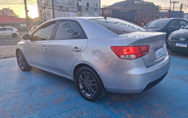 imagem-https://www.socarrao.com.br/sc-vehicle-images-prod/3842982/1789674425454-8455868_7_B_5eecb19f63.jpeg