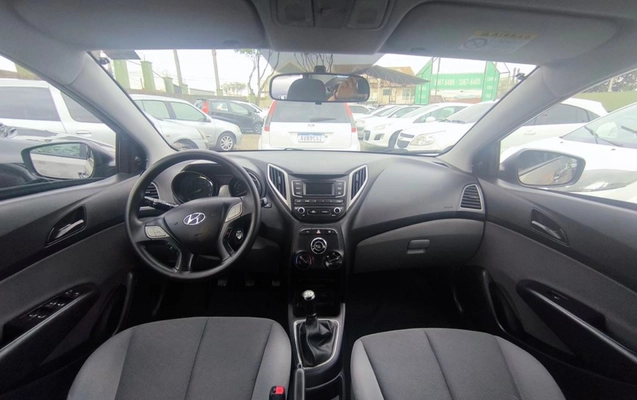 imagem-https://www.socarrao.com.br/sc-vehicle-images-prod/3842985/1790807669857-SU1HXzIwMjYwOTMwXzE3MzM0MiAoQ29weSkuanBn.jpg