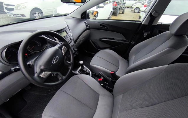 imagem-https://www.socarrao.com.br/sc-vehicle-images-prod/3842985/1790807670147-SU1HXzIwMjYwOTMwXzE3MzQwNiAoQ29weSkuanBn.jpg