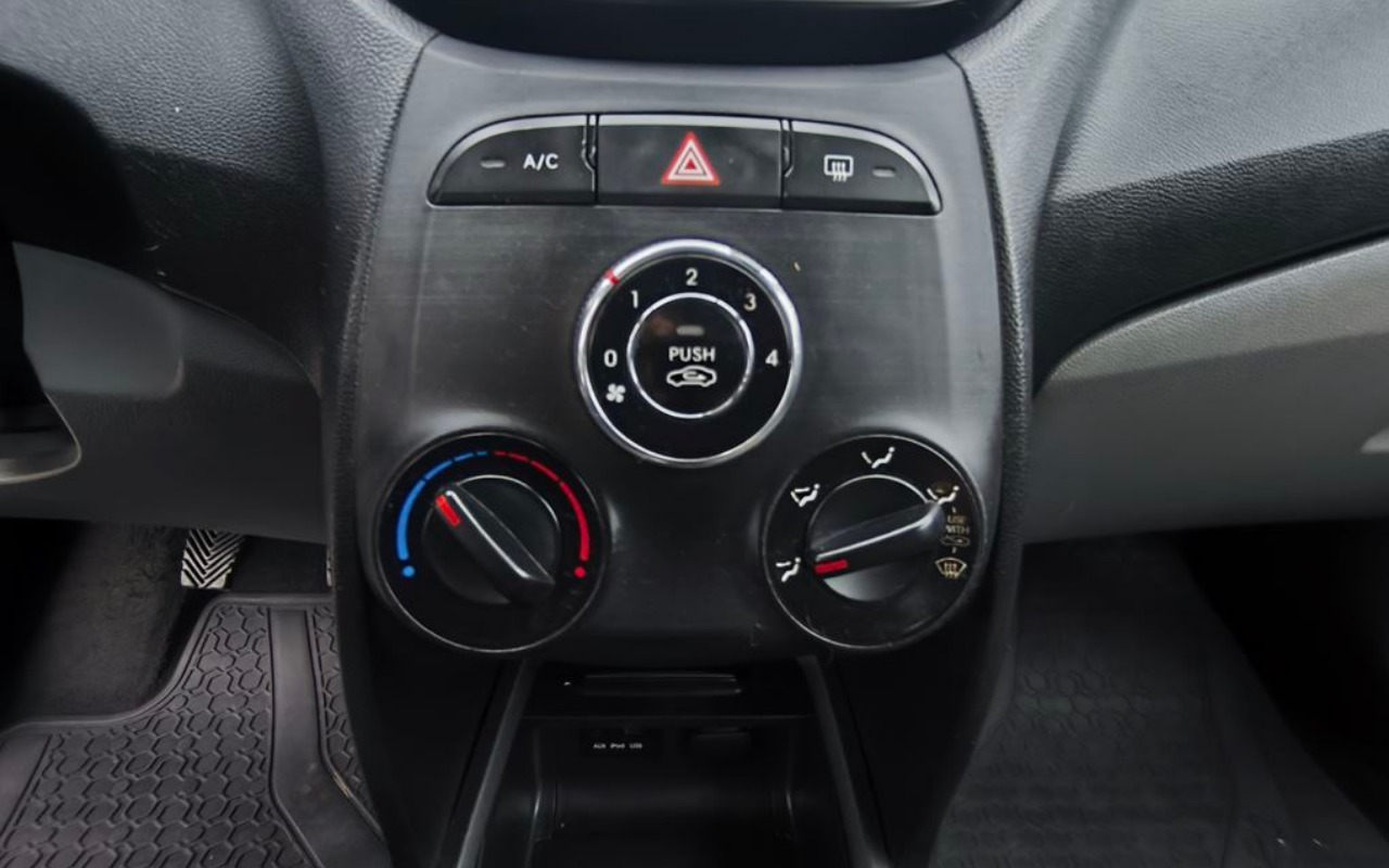 imagem-https://www.socarrao.com.br/sc-vehicle-images-prod/3842985/1790807670282-SU1HXzIwMjYwOTMwXzE3MzQyNSAoQ29weSkuanBn.jpg