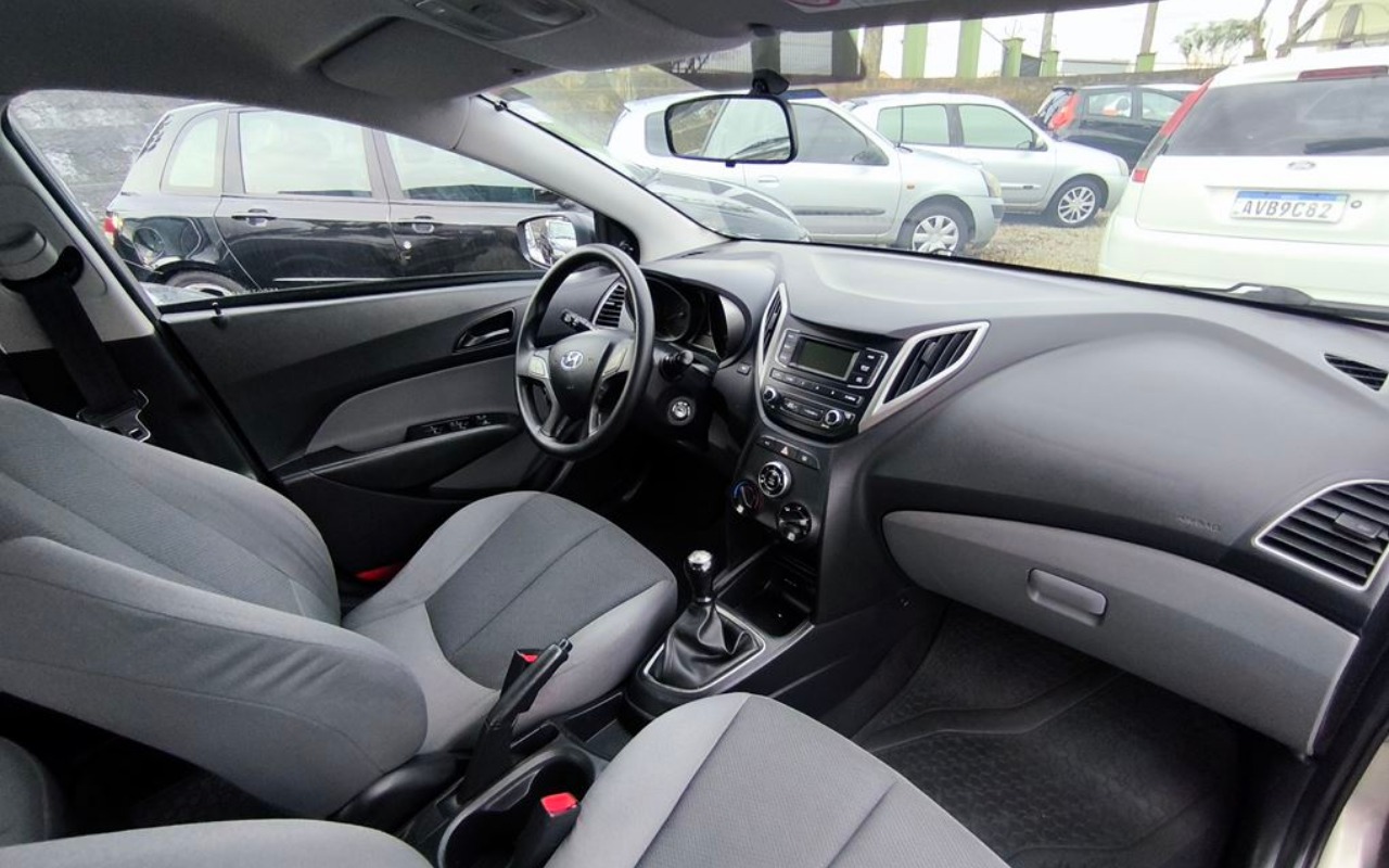 imagem-https://www.socarrao.com.br/sc-vehicle-images-prod/3842985/1790807670531-SU1HXzIwMjYwOTMwXzE3MzQ1NSAoQ29weSkuanBn.jpg