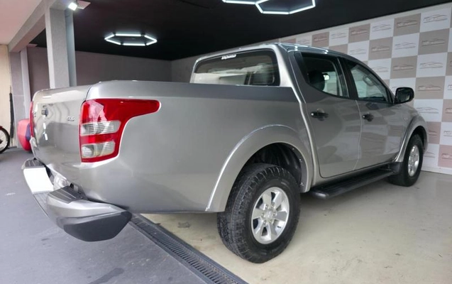 imagem-https://www.socarrao.com.br/sc-vehicle-images-prod/3843105/1789486174468-8235355_4_B_ab2f688e73.jpeg