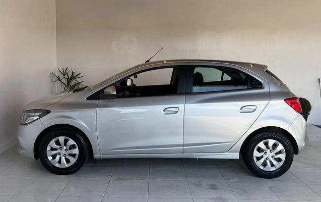 imagem-https://www.socarrao.com.br/sc-vehicle-images-prod/3843320/1789486536609-8425275_7_B_3fa15436ea.jpeg