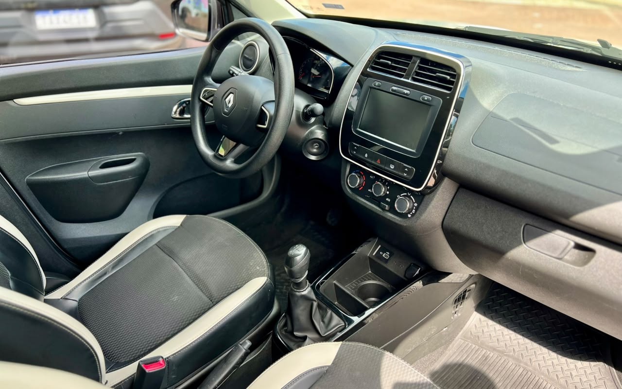 imagem-https://www.socarrao.com.br/sc-vehicle-images-prod/3843609/1789487250732-MjM3NmQ2Y2ItMWRkNC00OGQ2LWIyMGQtMDRjMWM5ODllN2I3LmpwZw.jpg