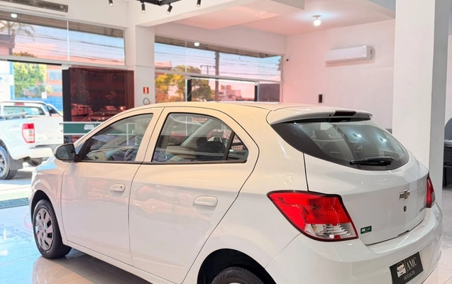 imagem-https://www.socarrao.com.br/sc-vehicle-images-prod/3843634/1789487303547-13be3b57610c4fd9b1af6bbf92728443_1789487015118.jpg