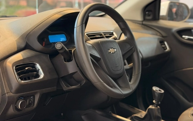 imagem-https://www.socarrao.com.br/sc-vehicle-images-prod/3843634/1789487303550-89df34afc08e40809990a88c778976f1_1789487015131.jpg