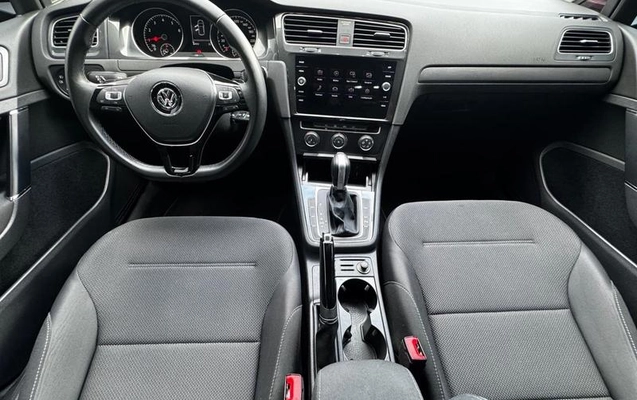 imagem-https://www.socarrao.com.br/sc-vehicle-images-prod/3843933/1789490647490-8463635_7_B_02c2b94762.jpeg