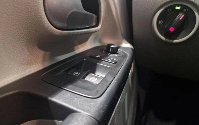 imagem-https://www.socarrao.com.br/sc-vehicle-images-prod/3844279/1790001485797-8452022_1_B_4c621ed064.jpeg