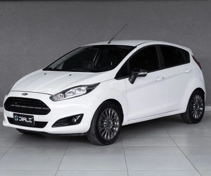 Ford Fiesta 2017 Branco — foto 1 de 3