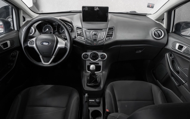 imagem-https://www.socarrao.com.br/sc-vehicle-images-prod/3844353/1789489223679-b76fd8ac-2129-4f5d-bd56-3eb73b9cb6ec.jpg