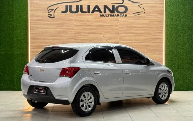 imagem-https://www.socarrao.com.br/sc-vehicle-images-prod/3844378/1789489326761-n69KpHa03LCIKUPrZjnqFLXLR8wu7KRp.jpg