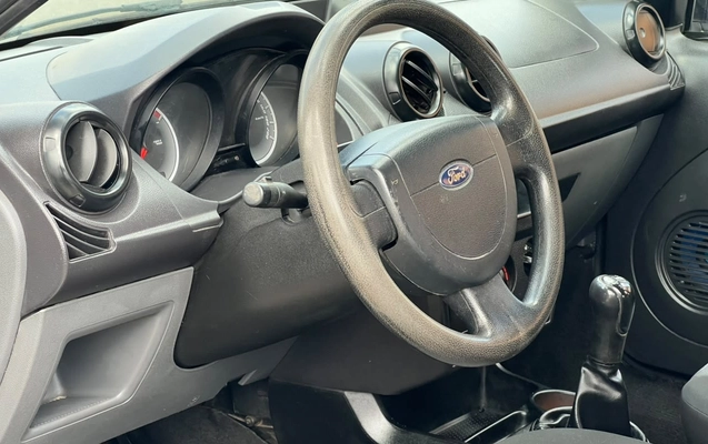 imagem-https://www.socarrao.com.br/sc-vehicle-images-prod/3844422/1789489457640-V2hhdHNBcHAgSW1hZ2UgMjAyNi0wOS0xNSBhdCAxMy4xMC4wMyAoMSkuanBlZw.jpeg