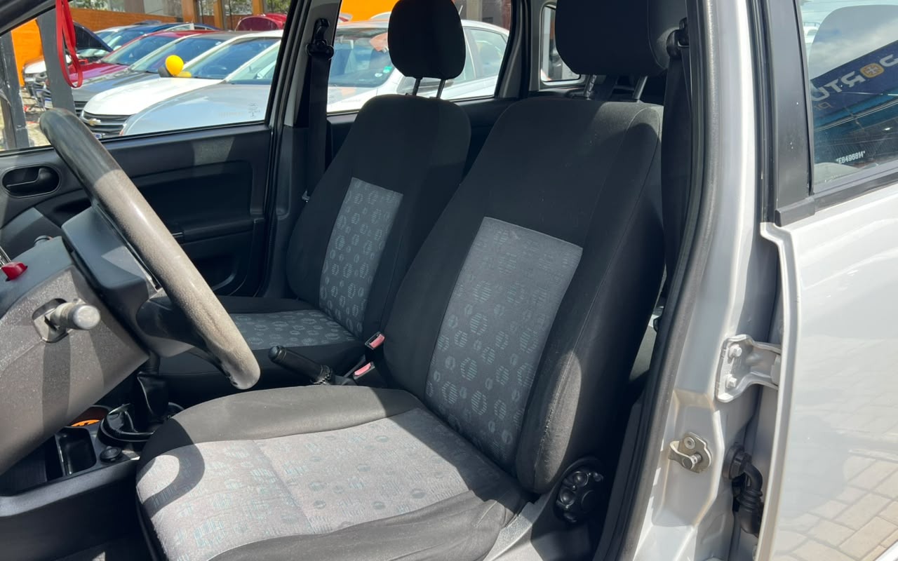 imagem-https://www.socarrao.com.br/sc-vehicle-images-prod/3844422/1789489458100-V2hhdHNBcHAgSW1hZ2UgMjAyNi0wOS0xNSBhdCAxMy4xMC4wNCAoMikuanBlZw.jpeg