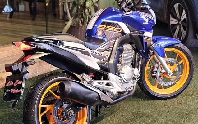 imagem-https://www.socarrao.com.br/sc-vehicle-images-prod/3844463/1789489568623-xZ7BJhflgatXPl1saAkf2XYTPRuwfmWM.jpg