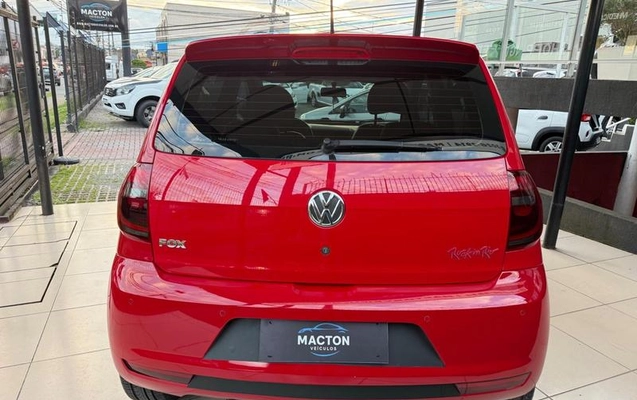imagem-https://www.socarrao.com.br/sc-vehicle-images-prod/3844632/1789584968843-8478515_4_B_2d9da3d523.jpeg
