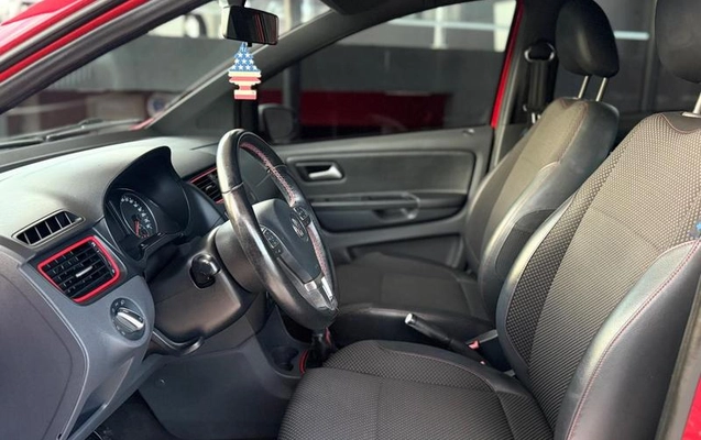 imagem-https://www.socarrao.com.br/sc-vehicle-images-prod/3844632/1789584968854-8478515_11_B_4ca0718ce0.jpeg