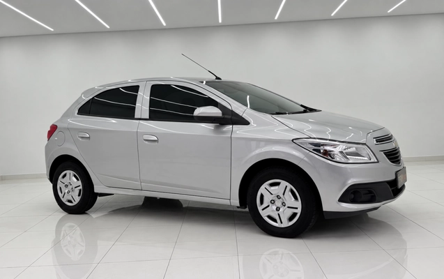 imagem-https://www.socarrao.com.br/sc-vehicle-images-prod/3844731/1789490138006-vehicle_image_1789478705_1f0afdf143565debcb79fe72e28b0b17.png