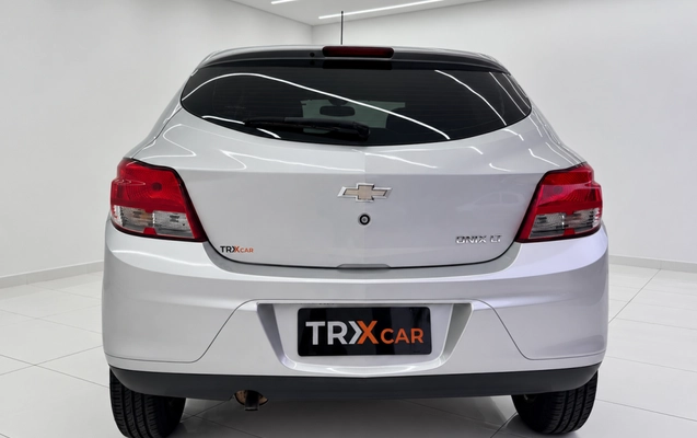 imagem-https://www.socarrao.com.br/sc-vehicle-images-prod/3844731/1789490138014-vehicle_image_1789478721_b32bc3188dd985f9283eb7c8a7f9ae36.png