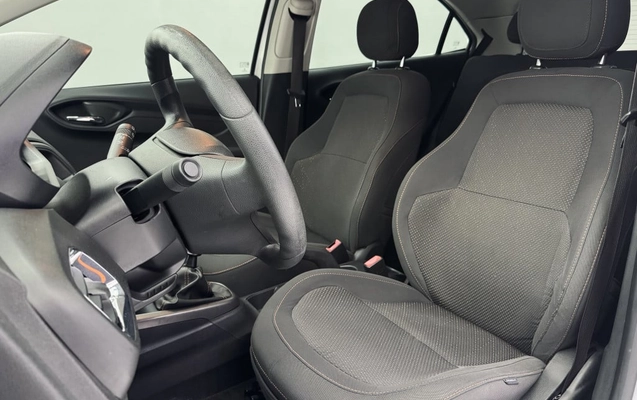 imagem-https://www.socarrao.com.br/sc-vehicle-images-prod/3844731/1789490138028-vehicle_image_1789478761_999bc3b9977b9dbaf062dc89868bb48e.jpeg