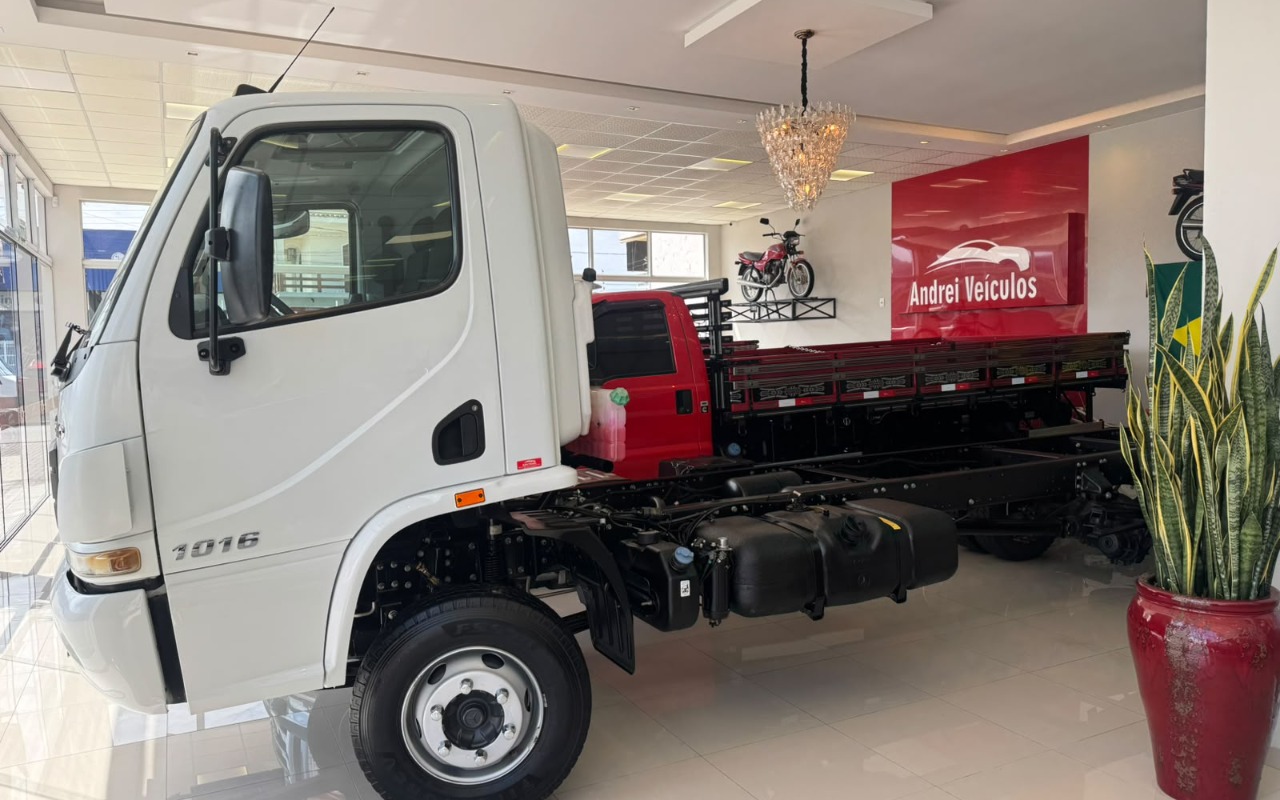 Mercedes-Benz Accelo 2021 Branco — foto 1 de 3