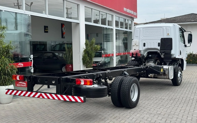 imagem-https://www.socarrao.com.br/sc-vehicle-images-prod/3844825/1789490274718-OC5qcGVn.jpeg