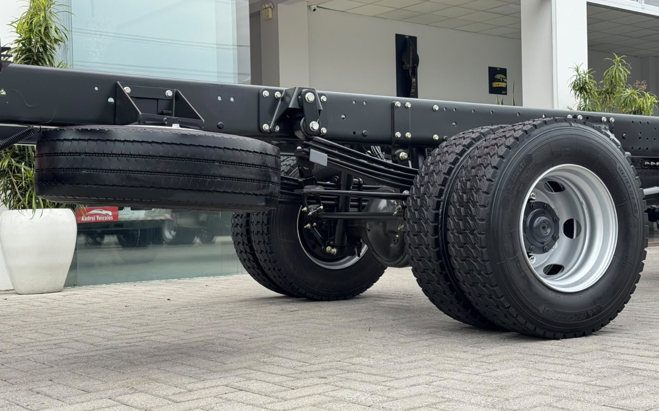 imagem-https://www.socarrao.com.br/sc-vehicle-images-prod/3844825/1789490274815-OS5qcGVn.jpeg