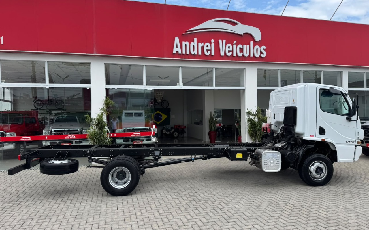 imagem-https://www.socarrao.com.br/sc-vehicle-images-prod/3844825/1789490274885-MTAuanBlZw.jpeg