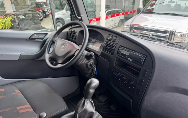 imagem-https://www.socarrao.com.br/sc-vehicle-images-prod/3844825/1789490275329-MTQuanBlZw.jpeg
