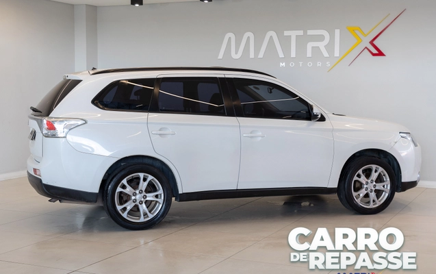 imagem-https://www.socarrao.com.br/sc-vehicle-images-prod/3844949/1789490484649-003_583753-31364e1d6eaaedaf64c90665d1035ee2.jpg