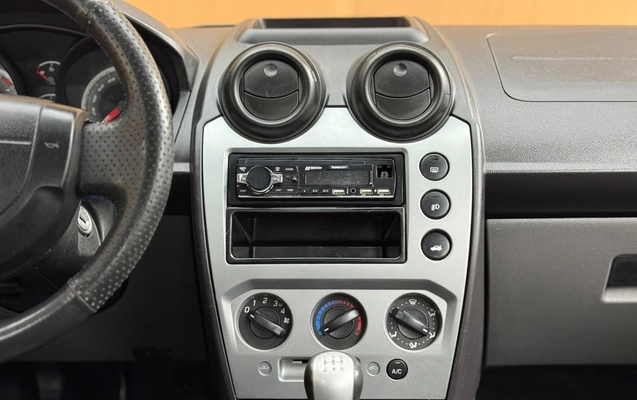 imagem-https://www.socarrao.com.br/sc-vehicle-images-prod/3845183/1789490853986-003_ef85e3ec260d7a4284b949f7ca01dc2b.jpeg