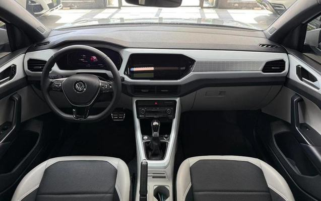 imagem-https://www.socarrao.com.br/sc-vehicle-images-prod/3845382/1789653169937-8442433_8_B_55221a4e1a.jpeg