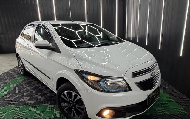 imagem-https://www.socarrao.com.br/sc-vehicle-images-prod/3845473/1789491592427-10de0bfea8ae21824a7f6e89f203c307_big.jpeg