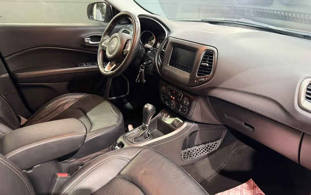 imagem-https://www.socarrao.com.br/sc-vehicle-images-prod/3845631/1789561995579-003_29dac00e5762b17a36c1f07dbe438144.jpeg