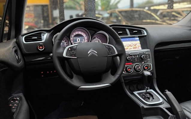 imagem-https://www.socarrao.com.br/sc-vehicle-images-prod/3845736/1789492137547-5230d501c728440d8c6fd2069ac87ee1_1789472680443.jpg