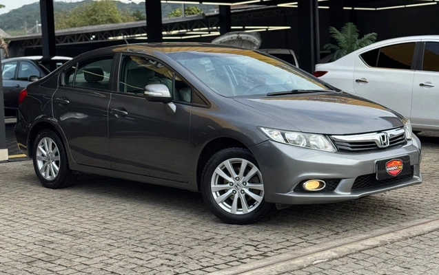 imagem-https://www.socarrao.com.br/sc-vehicle-images-prod/3845750/1789504879848-050ffd8611ac4df99e85a5633d84ef31_1789472937695.jpg