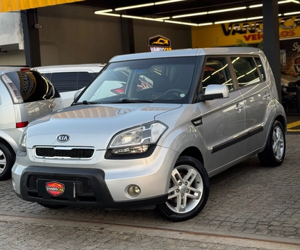 Kia SOUL 2011 Prata — foto 1 de 3