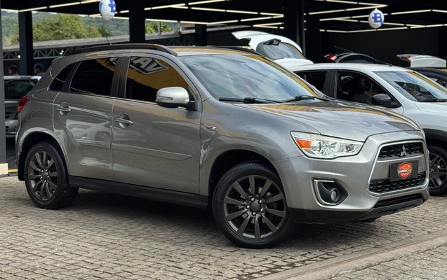 imagem-https://www.socarrao.com.br/sc-vehicle-images-prod/3845764/1789513928158-51751136b12e480e99e0b060bdfcf571_1789490803843.jpg