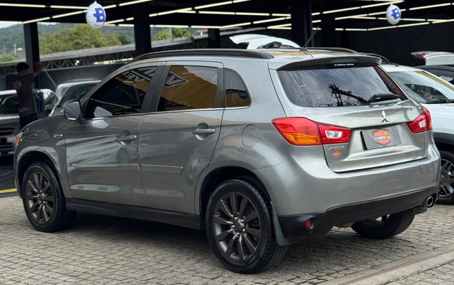 imagem-https://www.socarrao.com.br/sc-vehicle-images-prod/3845764/1789513928166-816c7814034740ffaaa521e80b5c3b8b_1789490803882.jpg