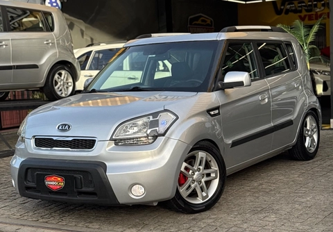 Kia SOUL 2010 Prata — foto 1 de 3