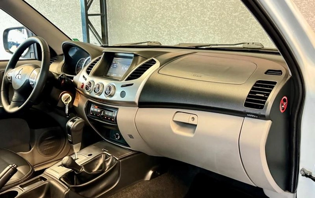 imagem-https://www.socarrao.com.br/sc-vehicle-images-prod/3846114/1789492972724-8343944_15_B_a54a978fc3.jpeg